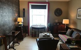 Central Apartment-Classic Style